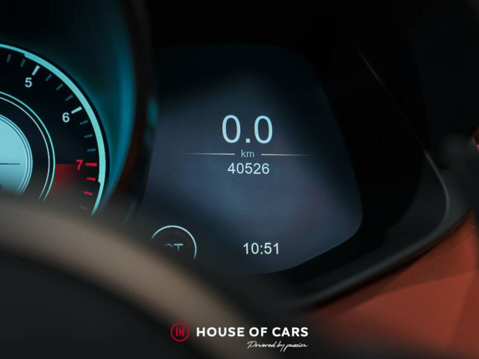 Image 24/25 of Aston Martin DBS Superleggera Volante (2020)