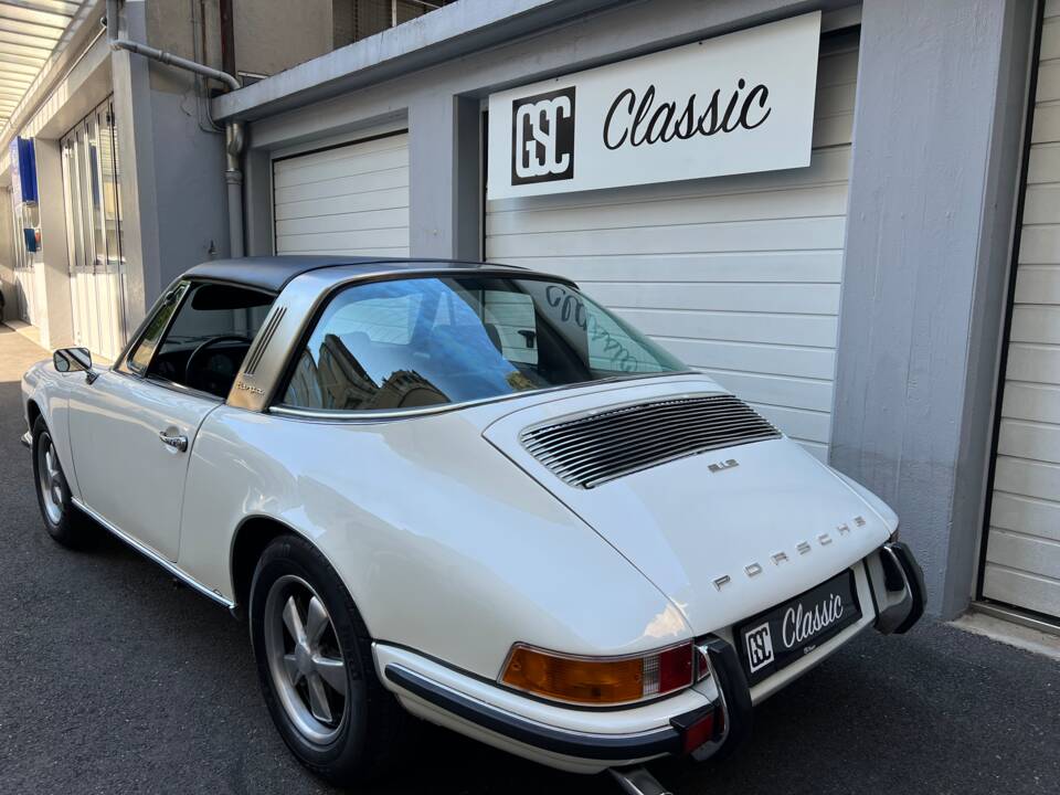 Image 19/23 of Porsche 912 (1969)