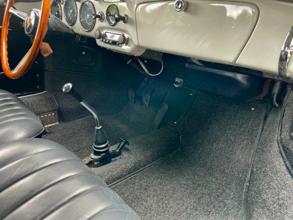 Image 14/20 of Porsche 356 B 1600 Super (1962)