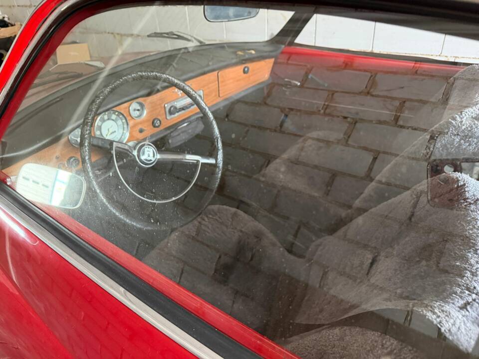 Image 6/9 de Volkswagen Karmann Ghia 1500 (1968)