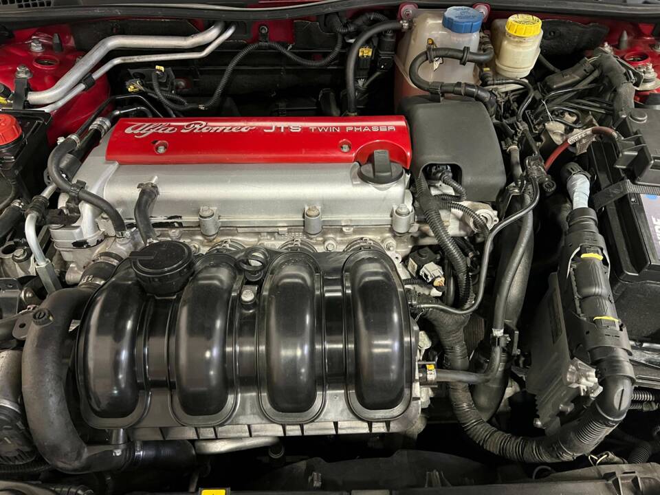 Image 5/17 of Alfa Romeo Brera 2.2 JTS (2006)