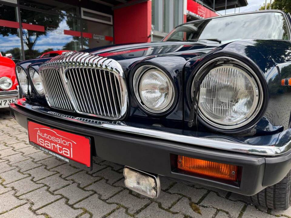 Image 9/20 de Daimler Double Six (1993)