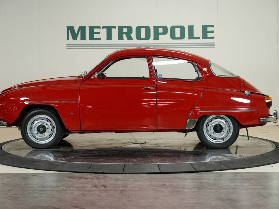 Image 8/34 of Saab 96 V4 (1967)