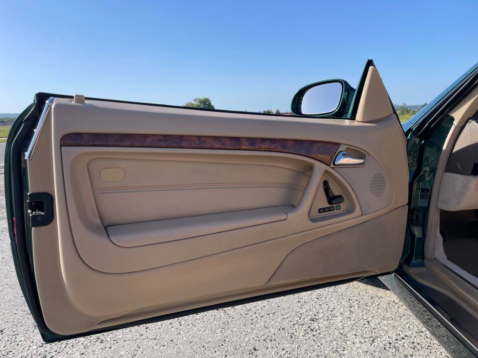 Image 18/39 de Mercedes-Benz SL 320 (1999)
