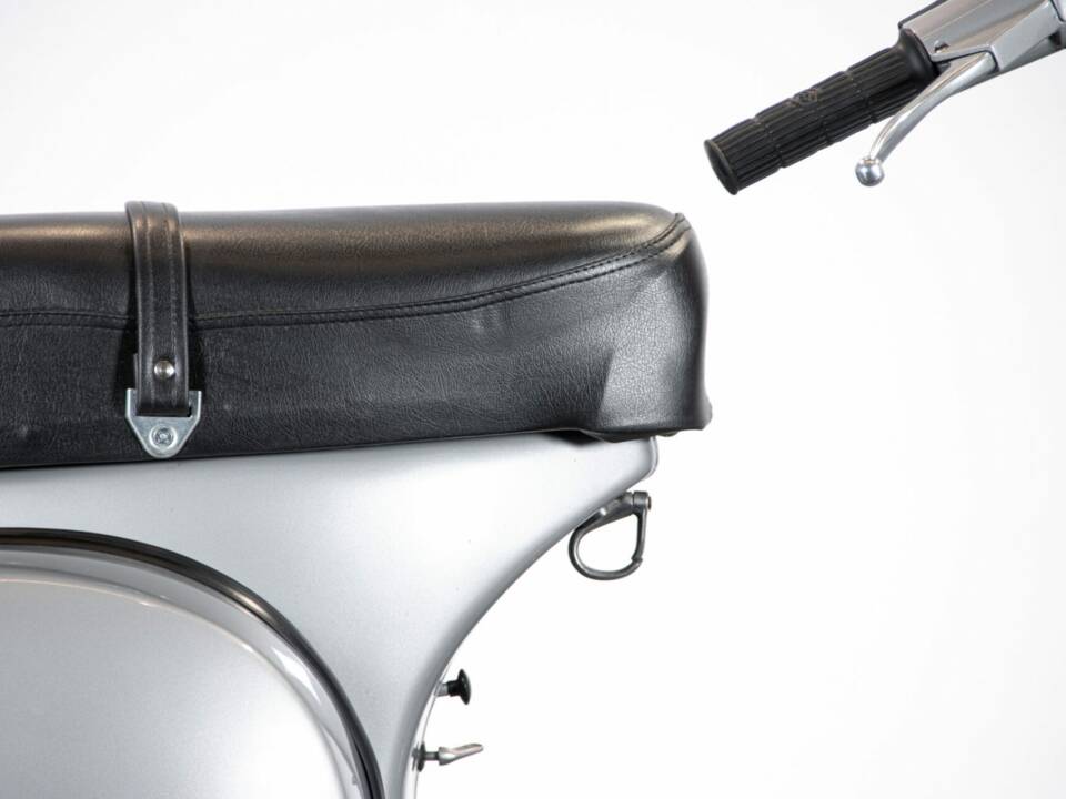 Bild 26/47 von Piaggio Vespa P 200 E (1977)