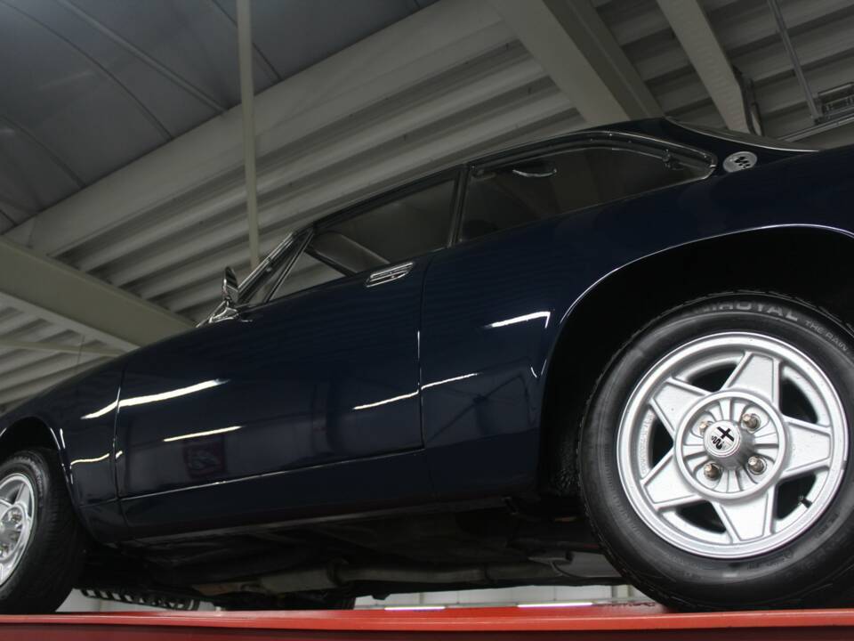 Image 10/50 of Alfa Romeo Giulia GT 1300 Junior (1971)