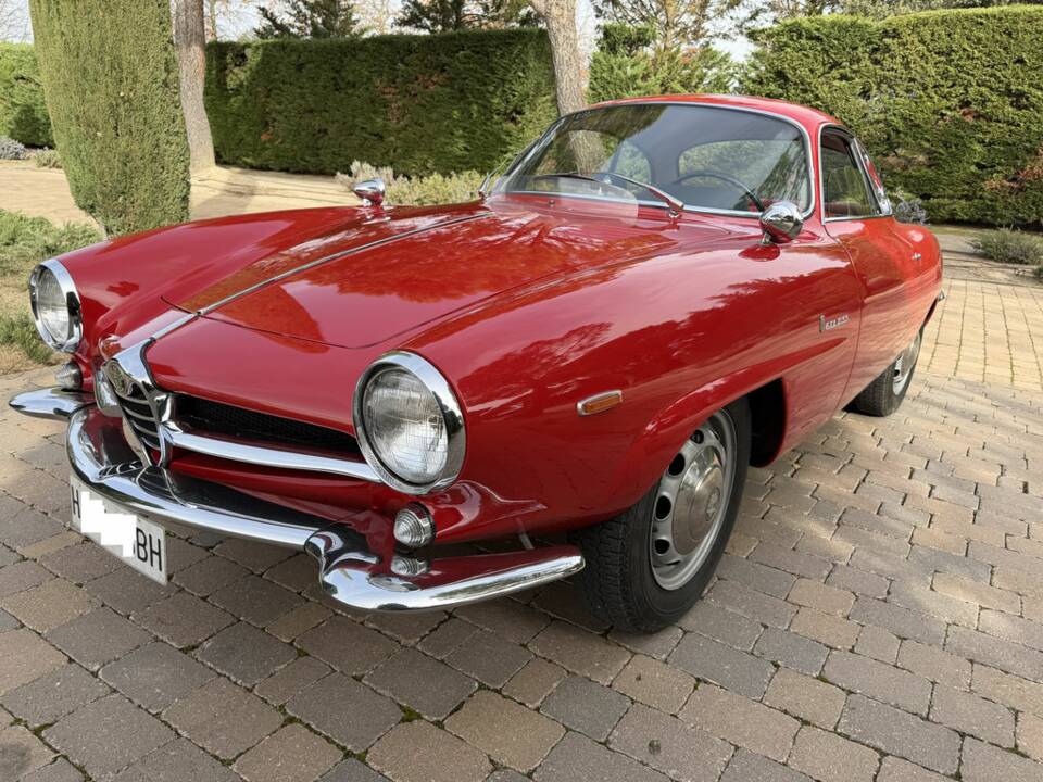 Image 7/8 of Alfa Romeo Giulia Sprint Speciale (1964)