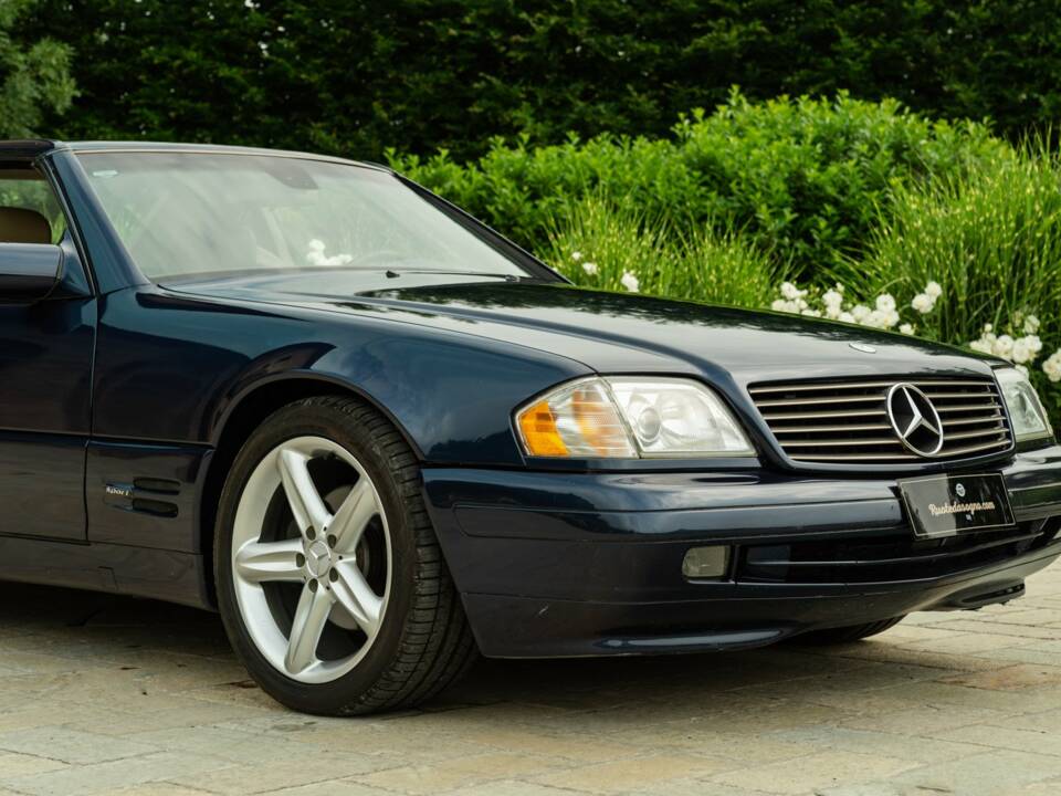 Bild 25/50 von Mercedes-Benz SL 500 (1998)