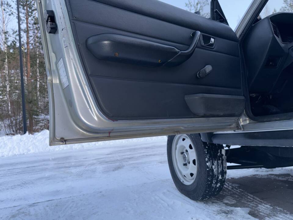 Bild 27/62 von Peugeot 505 Break 4x4 Dangel (1988)