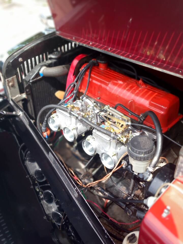 Image 12/22 of JBA Falcon SRi (1991)