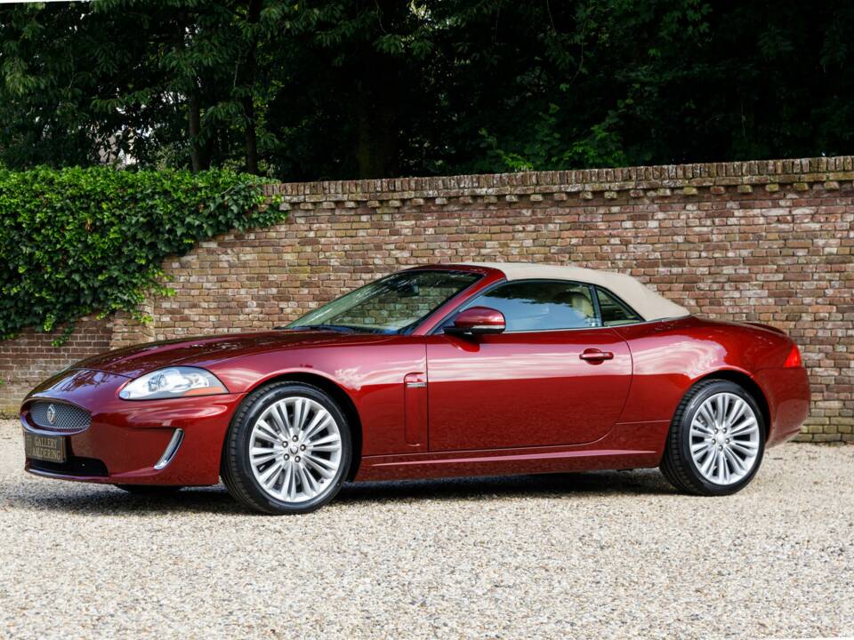 Image 11/50 of Jaguar XK (2011)
