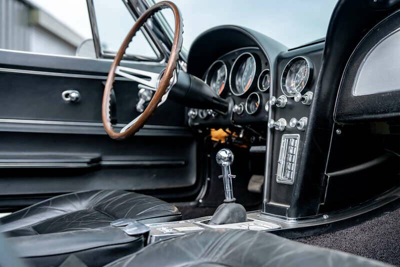 Image 40/50 of Chevrolet Corvette Sting Ray Convertible (1965)