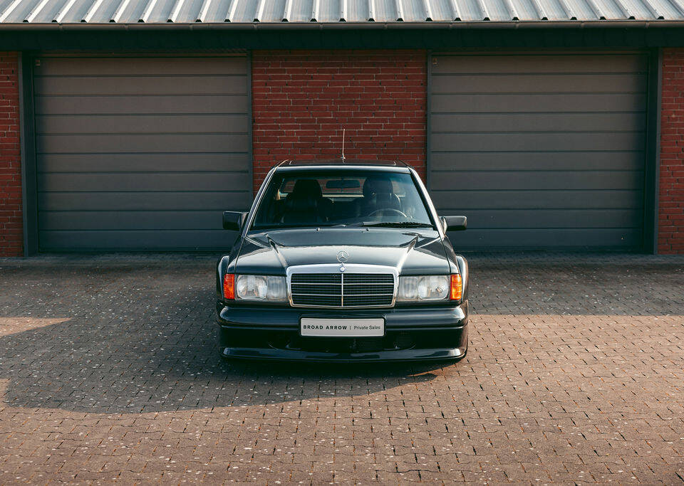 Immagine 6/15 di Mercedes-Benz 190 E 2.5-16 Evolution II (1990)