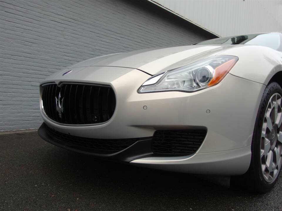 Image 11/90 of Maserati Quattroporte GTS (2013)