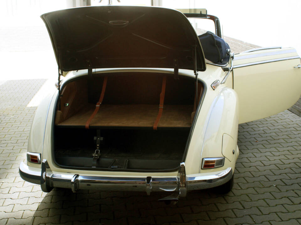 Image 23/28 of Mercedes-Benz 220 Cabriolet A (1952)