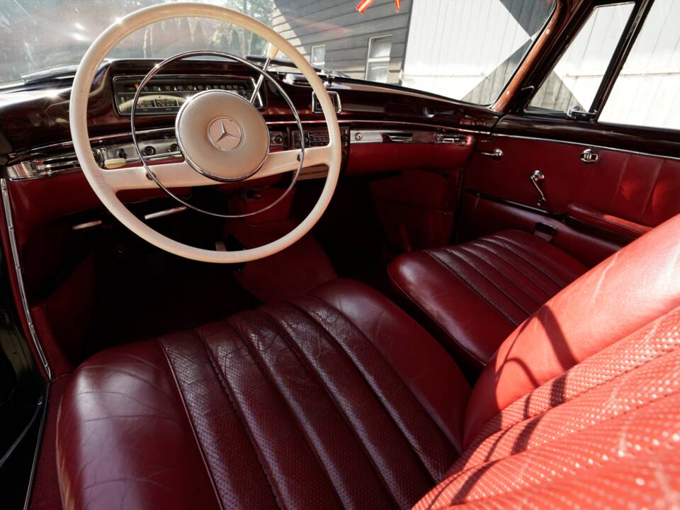Immagine 35/35 di Mercedes-Benz 220 SE (1960)