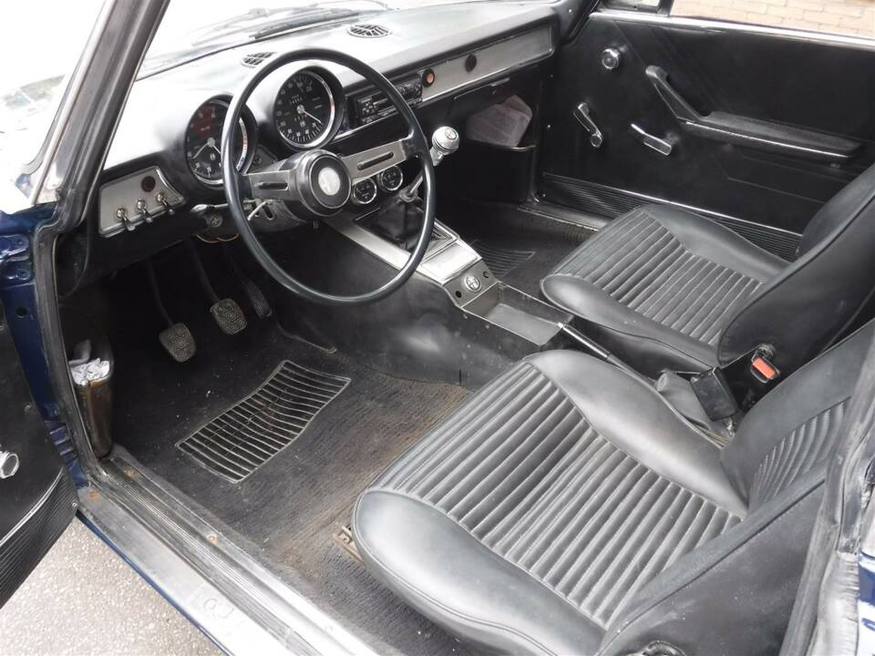 Image 6/39 of Alfa Romeo Giulia 1600 GT Junior (1973)