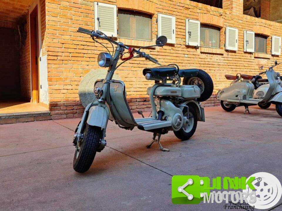Image 2/10 de Innocenti DUMMY (1957)