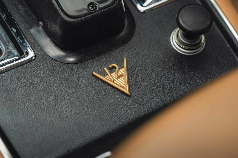 Image 15/50 of Jaguar XJ 12 (1972)