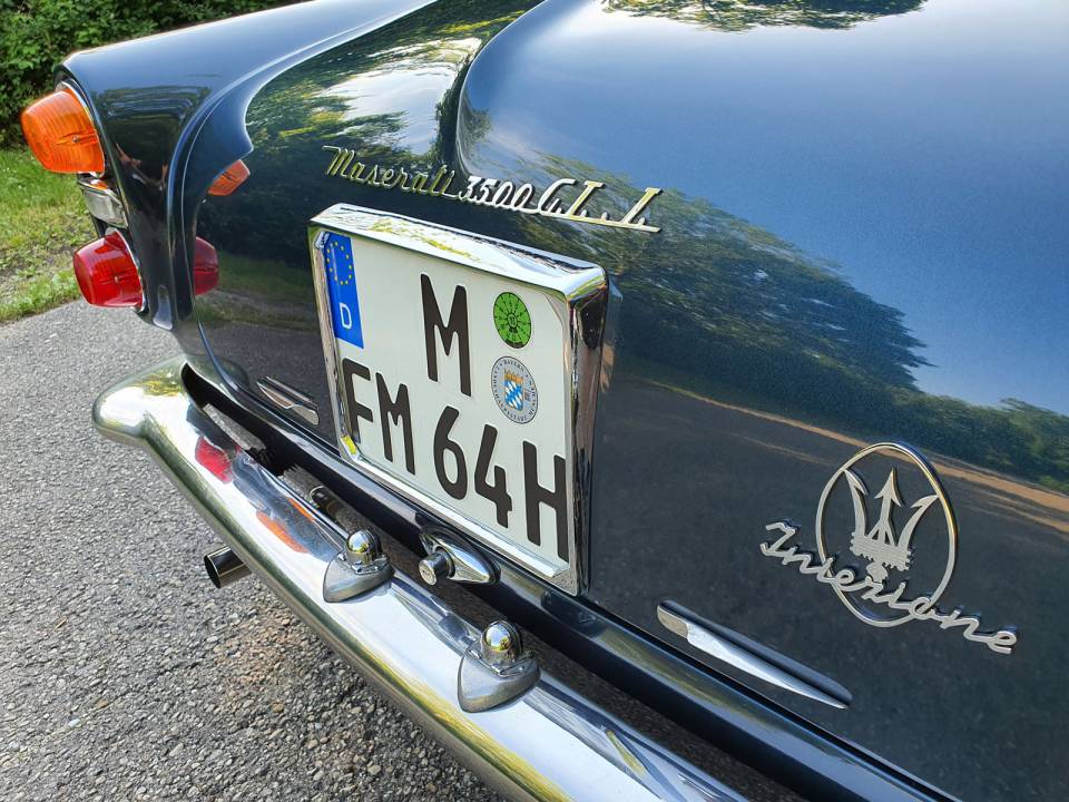Image 24/58 of Maserati 3500 GTI Touring (1963)