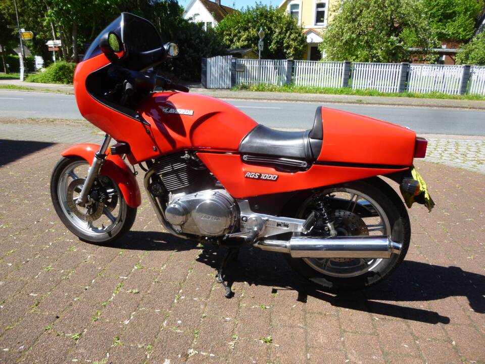Image 2/9 of Laverda 1000 RGS (1983)