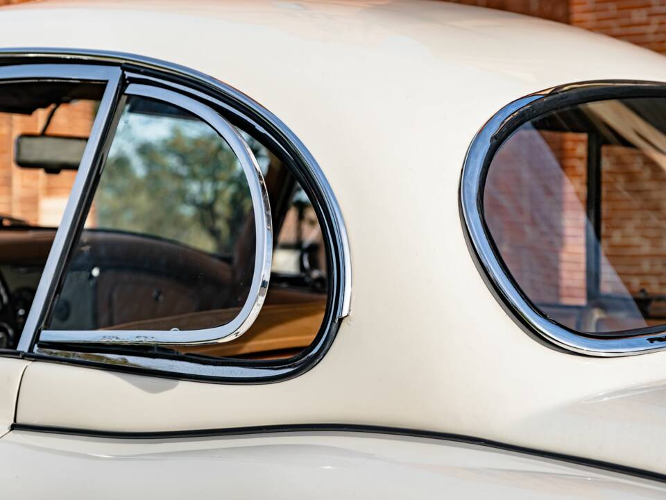 Bild 10/100 von Jaguar XK 150 DHC (1959)