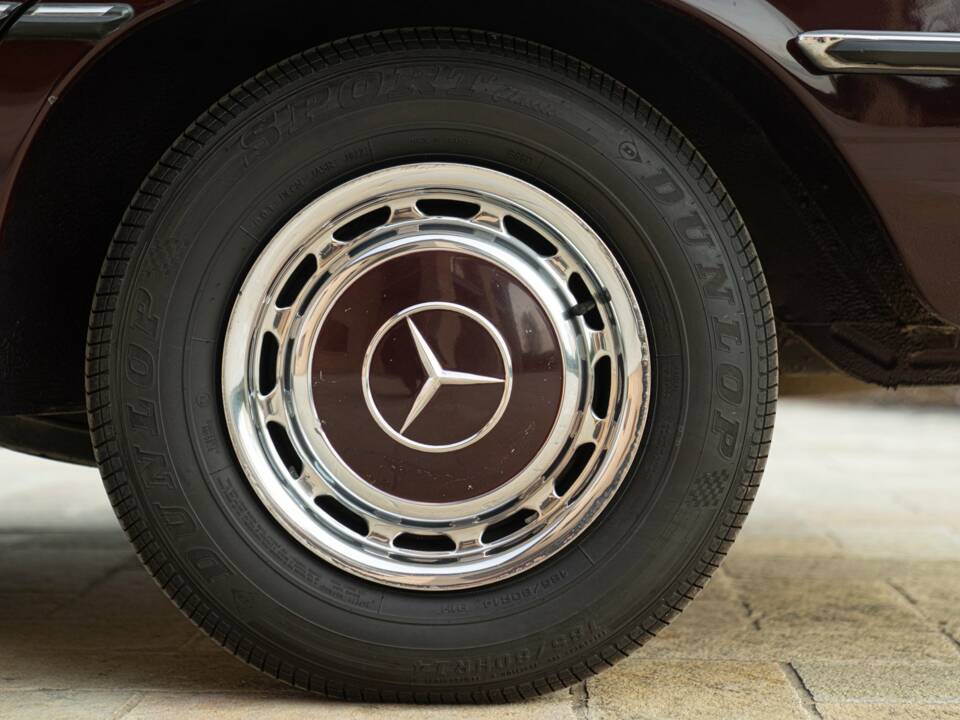 Image 13/50 of Mercedes-Benz 280 SE (1973)