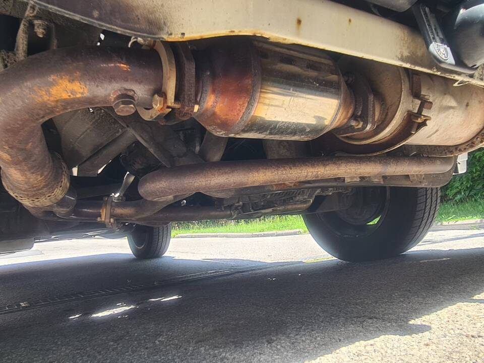 Bild 16/17 von Volkswagen T3 Bus 2.1 (G-Kat) (1989)