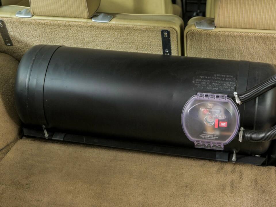 Afbeelding 44/50 van Mercedes-Benz 200 T (1982)