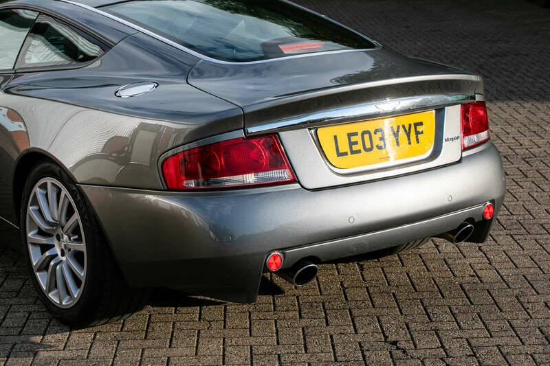 Image 9/39 of Aston Martin V12 Vanquish (2003)