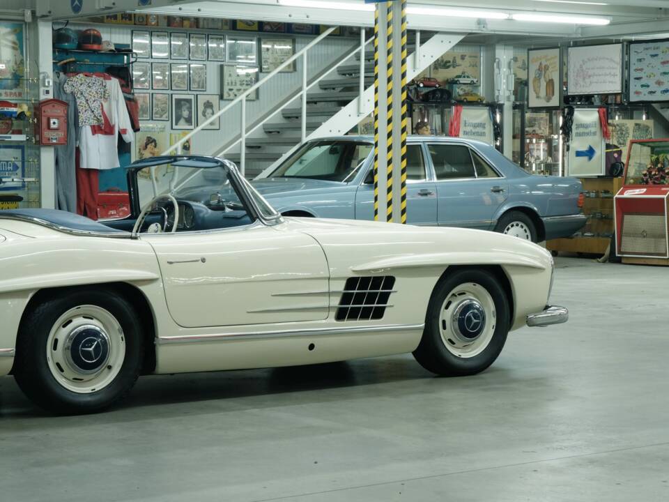 Bild 23/50 von Mercedes-Benz 300 SL Roadster (1959)