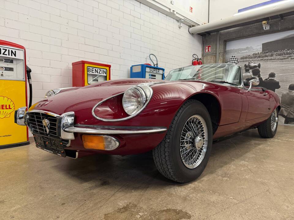 Imagen 2/14 de Jaguar E-Type V12 (1976)