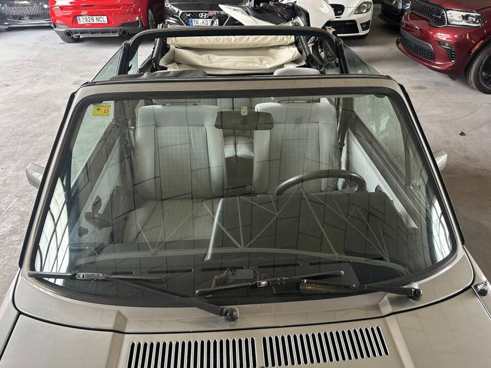 Bild 8/8 von Volkswagen Golf I Cabrio 1.8 (1991)