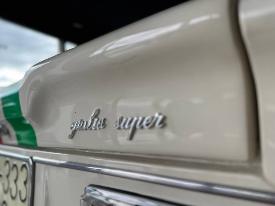 Image 15/47 of Alfa Romeo Giulia 1600 TI (1963)