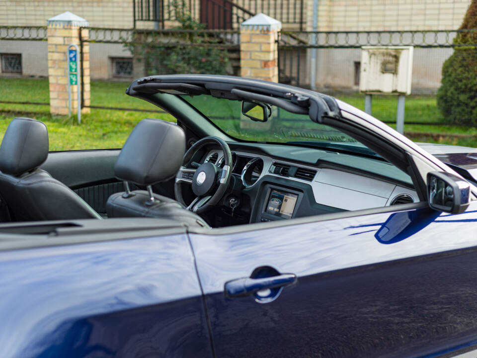 Image 70/99 of Ford Mustang Shelby GT 500 (2012)