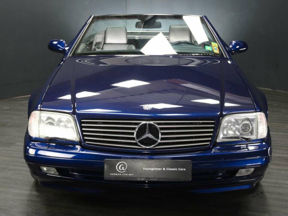 Image 16/49 of Mercedes-Benz SL 500 (2000)