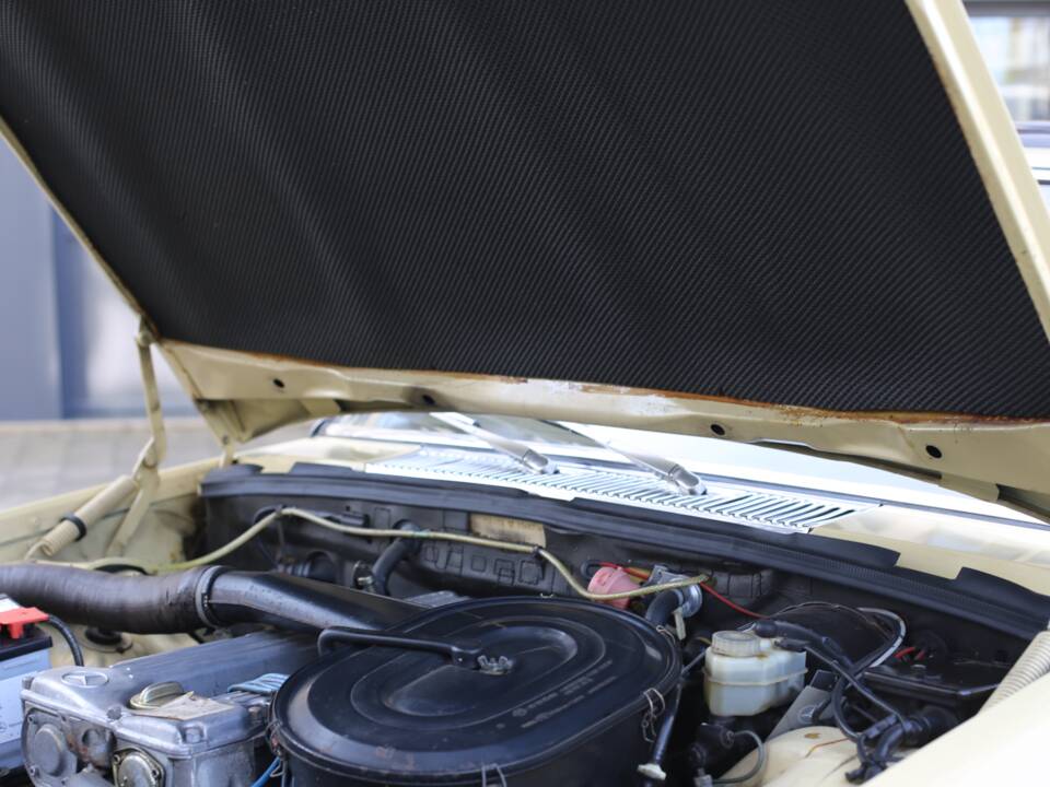 Bild 64/76 von Mercedes-Benz 280 SE (1977)