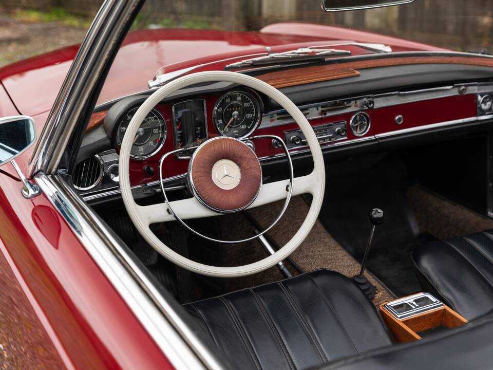 Bild 31/39 von Mercedes-Benz 230 SL (1966)