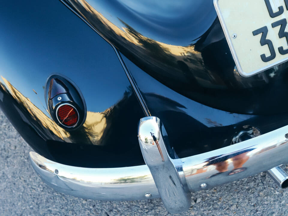 Image 104/130 of Volkswagen Beetle 1200 Export &quot;Oval&quot; (1954)