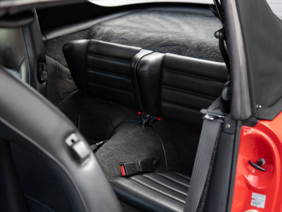 Image 22/29 of Porsche 911 Carrera 3.2 (1989)