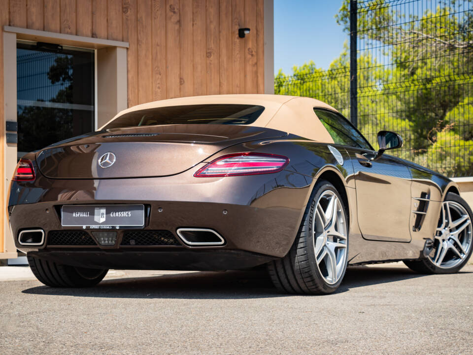 Afbeelding 17/50 van Mercedes-Benz SLS AMG Roadster (2013)