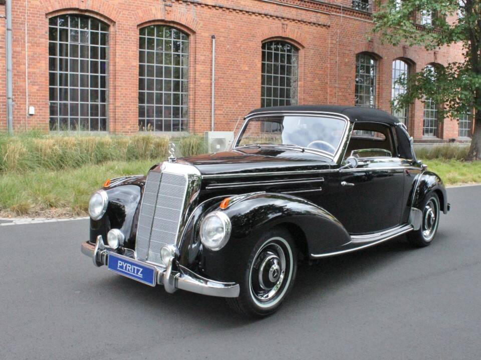 Bild 2/22 von Mercedes-Benz 220 Cabriolet A (1953)