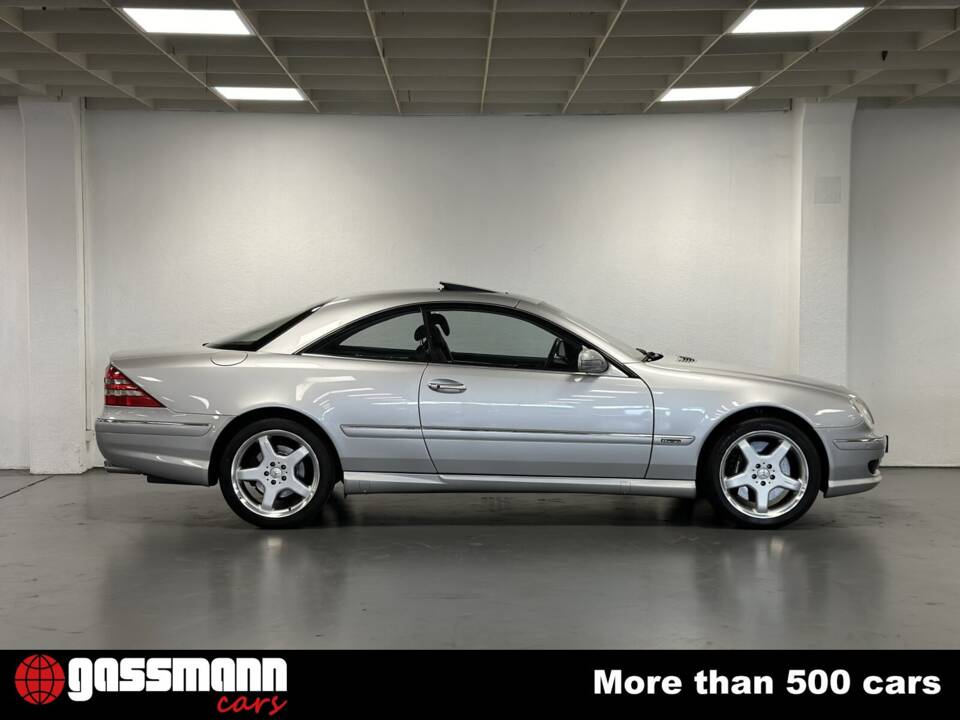Immagine 3/15 di Mercedes-Benz CL 55 AMG (2001)