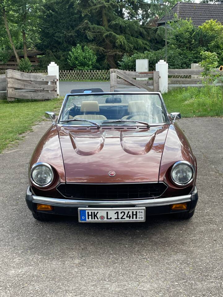 Image 3/12 de FIAT 124 Spider CS2 (1979)