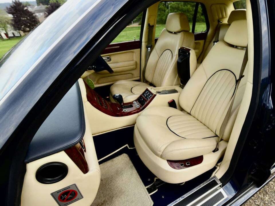 Imagen 50/50 de Bentley Arnage Green Label (1999)