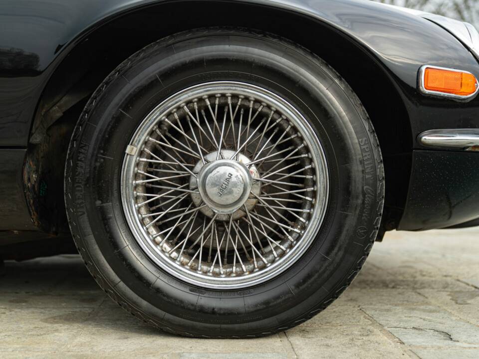 Bild 19/50 von Jaguar E-Type V12 (2+2) (1971)