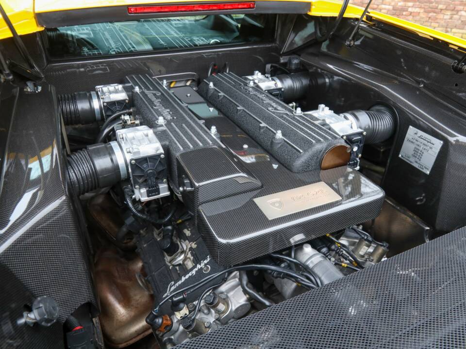 Immagine 26/50 di Lamborghini Murciélago (2002)