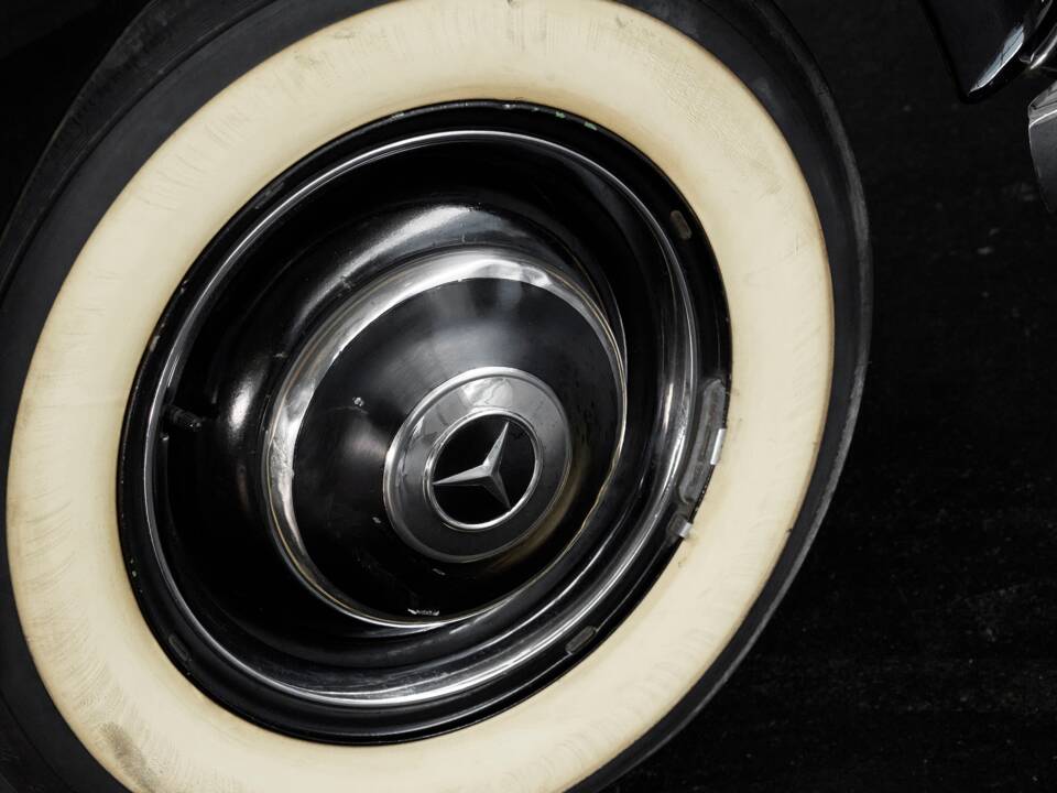 Image 29/50 of Mercedes-Benz 220 Coupe (1954)