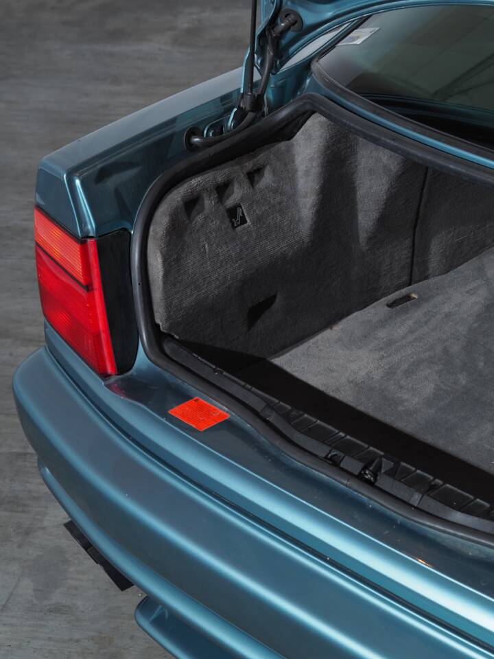 Image 38/59 of BMW 850Ci (1994)