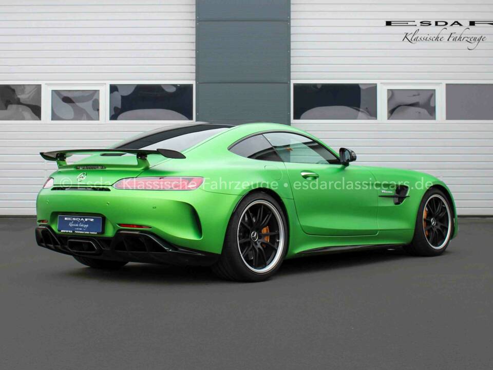 Immagine 2/35 di Mercedes-AMG GT-R (2018)
